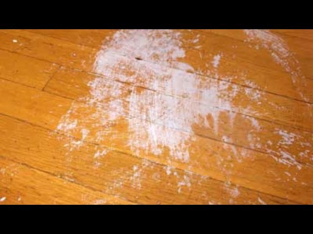 Cómo quitar las manchas de alcohol en muebles de madera