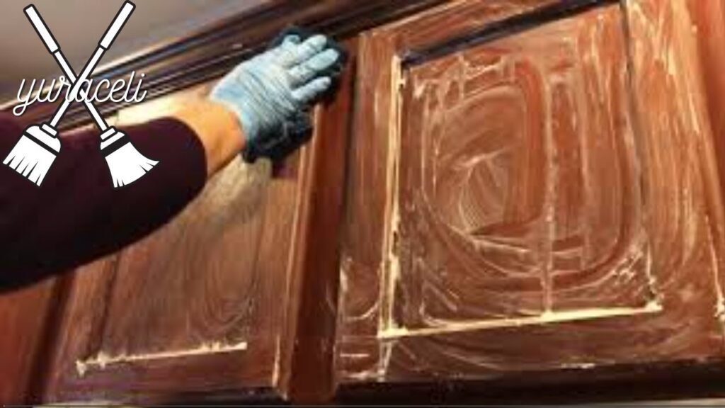 Cómo quitar las manchas de grasa en muebles de madera