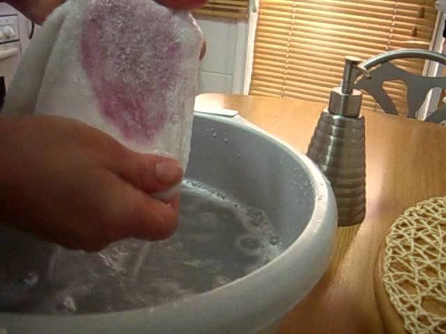 Cómo quitar mancha de fresa en madera