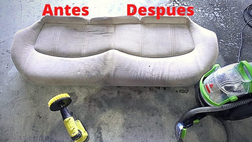 Cómo quitar las manchas de asientos de tela