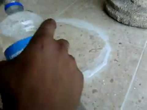 Cómo quitar las manchas de las macetas en el suelo