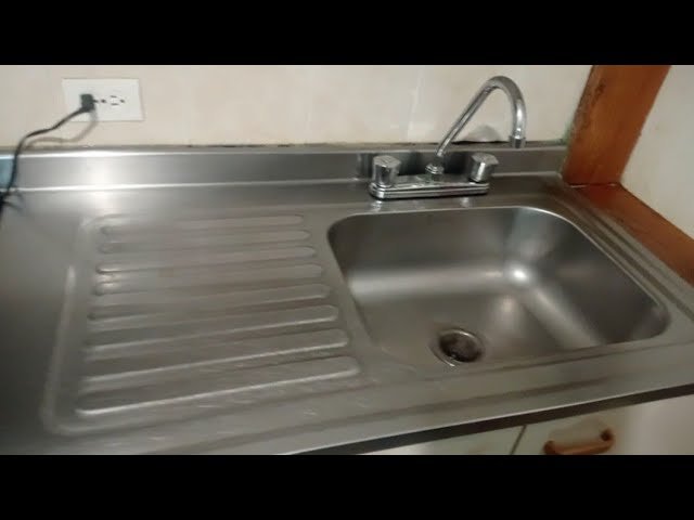 Cómo quitar las manchas de oxido del fregadero